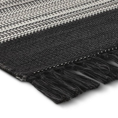  5' X 7' Outdoor Rug Striped Fringe Black - Project 62™