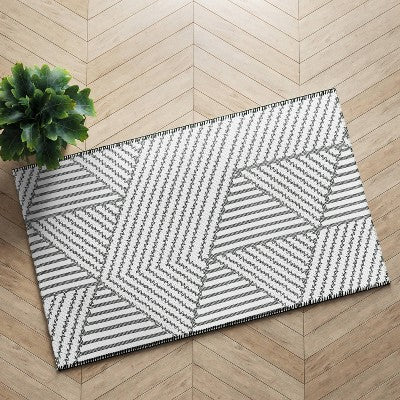  2'3"x3'9" Geo Accent Rug Gray - Project 62™